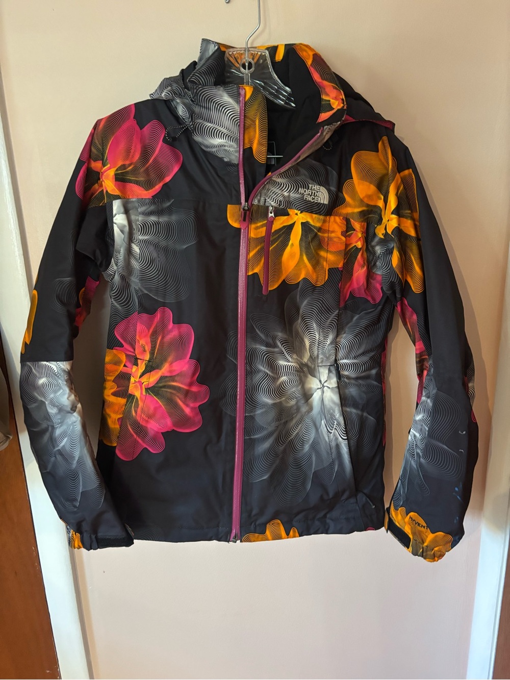 The North Face Women's Floral Ski Jacket in Orange and Pink Small